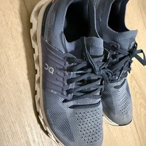 On cloudswift 3 Running women’s  Blue Athletic Shoes size 8.5